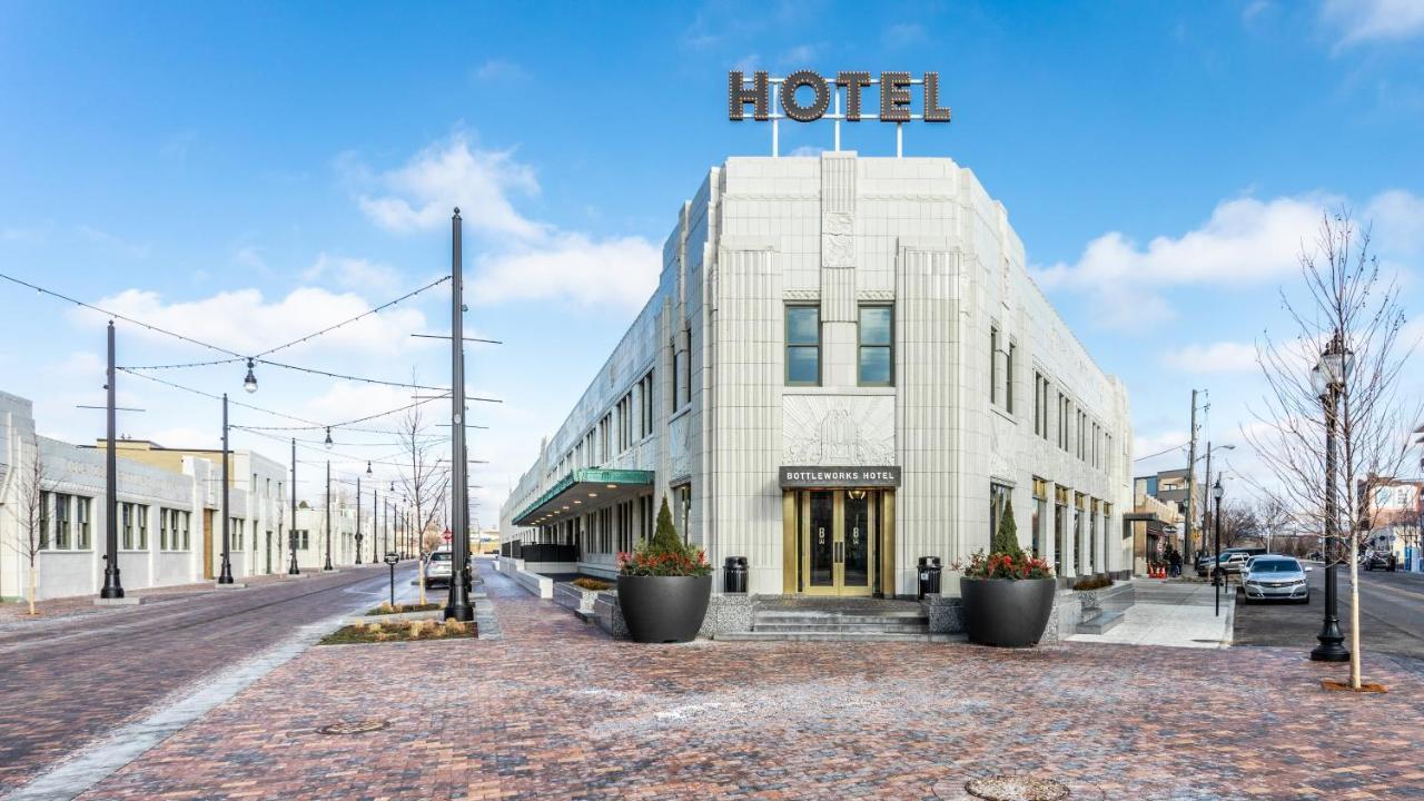 Bottleworks Hotel Indianapolis Exterior photo