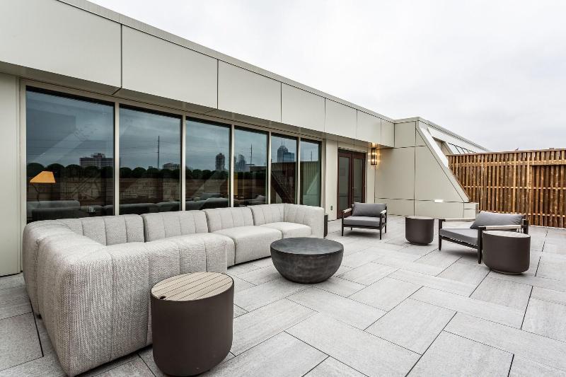 Bottleworks Hotel Indianapolis Exterior photo