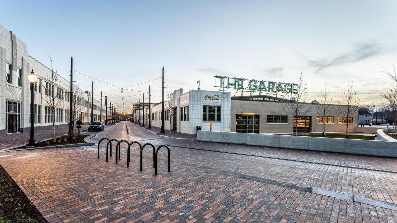 Bottleworks Hotel Indianapolis Exterior photo